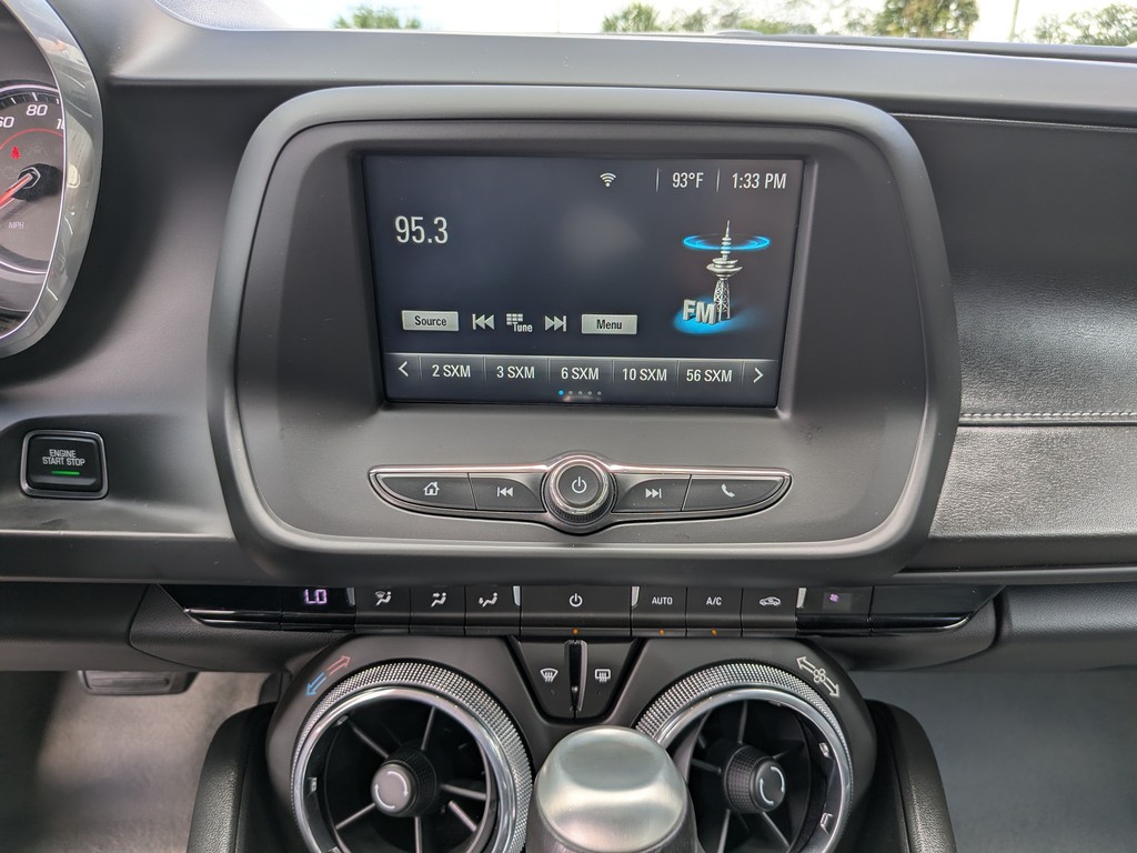 Chevrolet Camaro Vehicle Full-screen Gallery Image 20