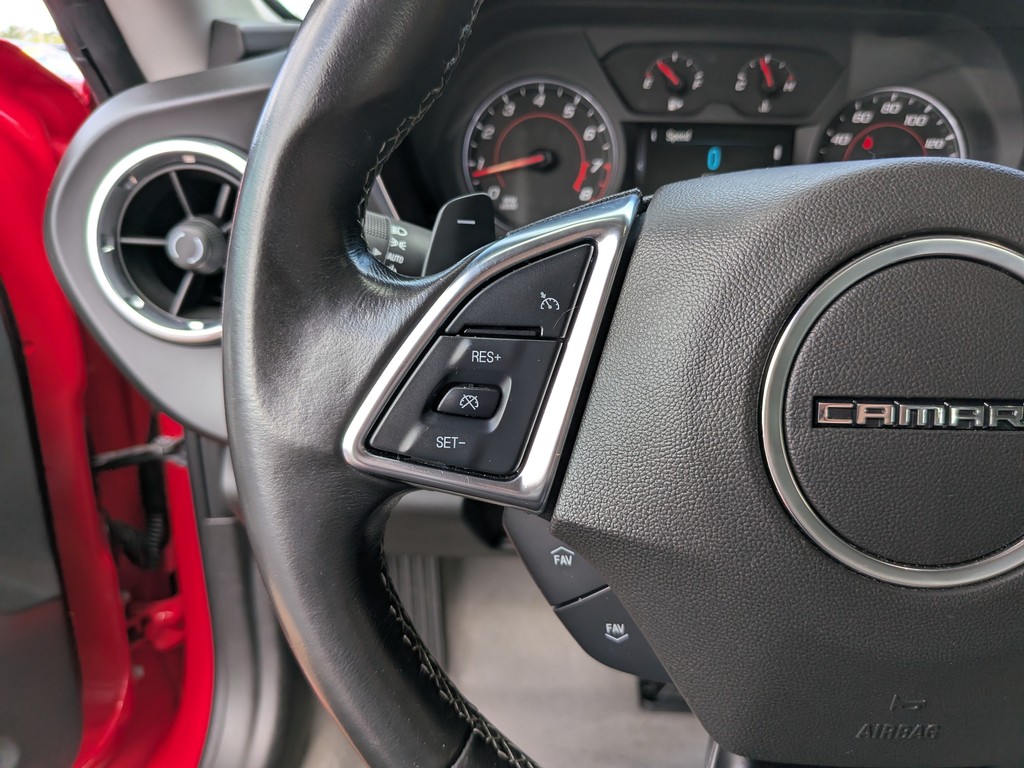 Chevrolet Camaro Vehicle Full-screen Gallery Image 27