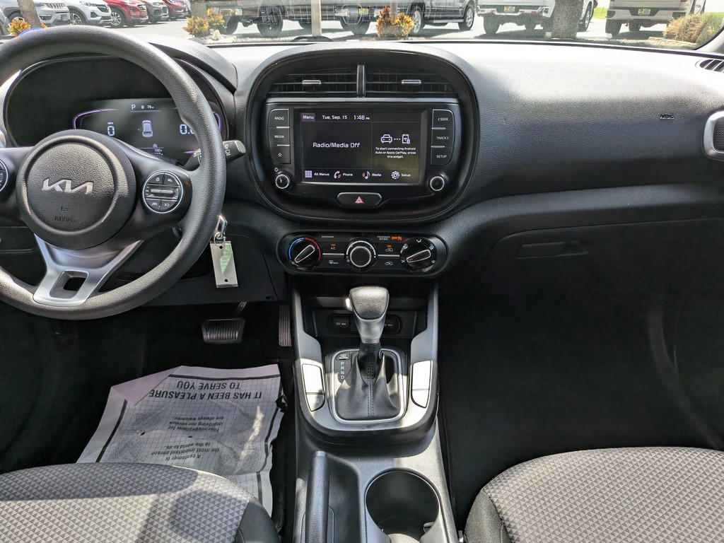 Kia Soul Vehicle Full-screen Gallery Image 05