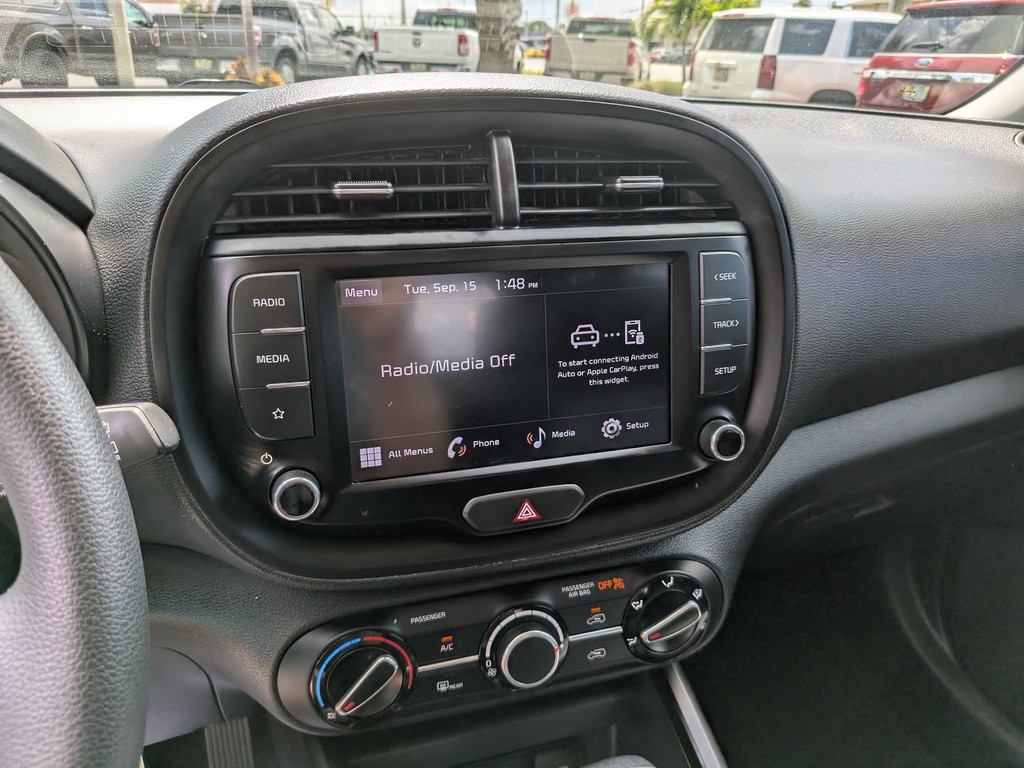 Kia Soul Vehicle Full-screen Gallery Image 11