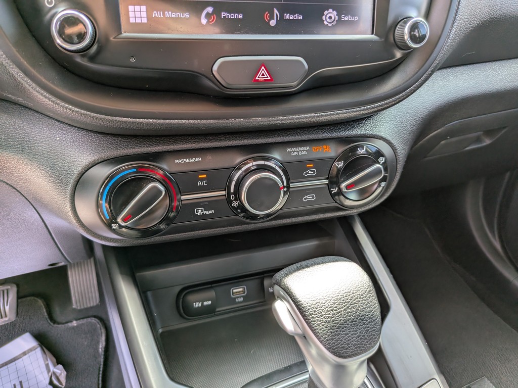 Kia Soul Vehicle Full-screen Gallery Image 13