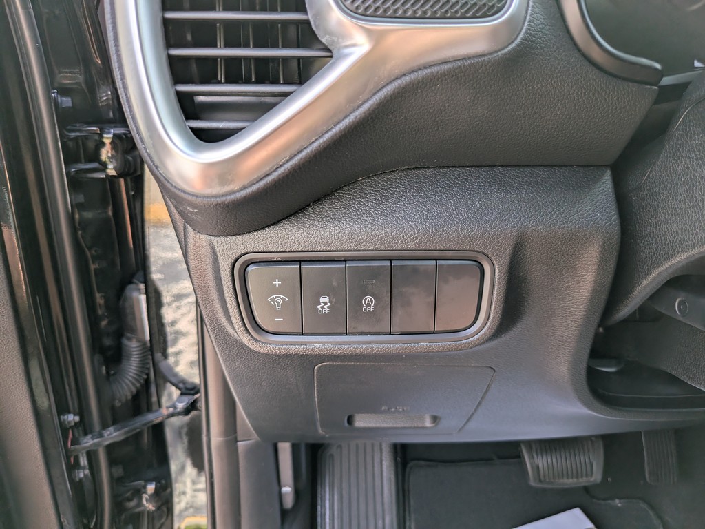 Kia Soul Vehicle Full-screen Gallery Image 16