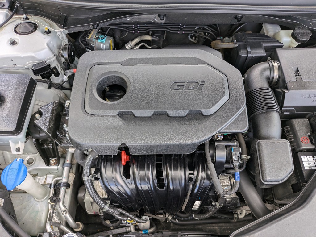 Hyundai Sonata Vehicle Full-screen Gallery Image 08