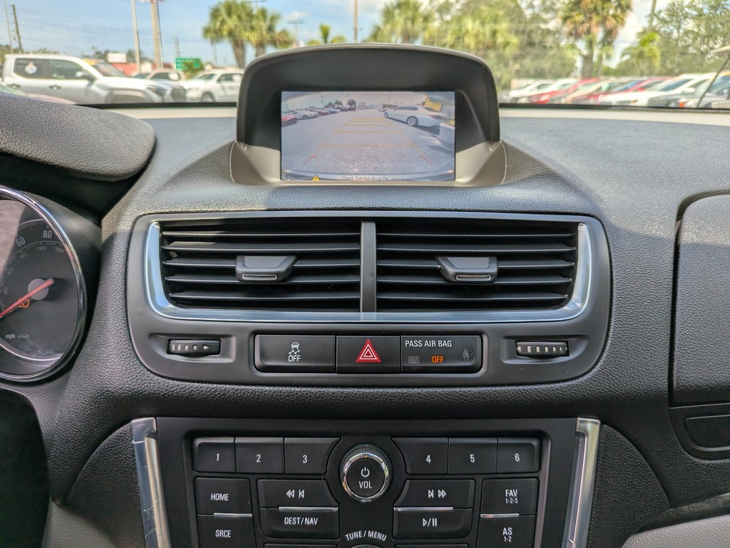 Buick Encore Vehicle Full-screen Gallery Image 21