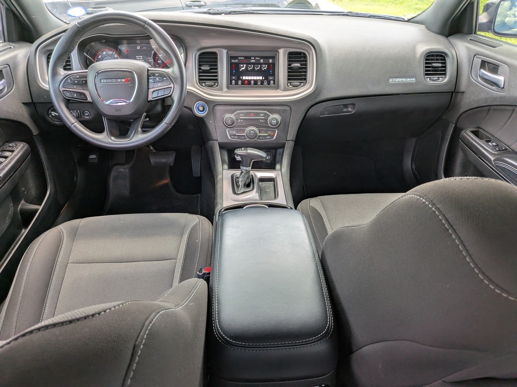 Dodge Charger Vehicle Full-screen Gallery Image 07