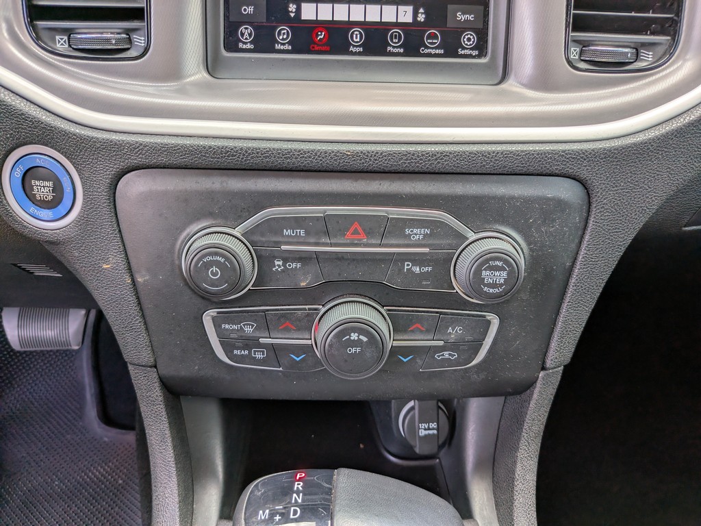 Dodge Charger Vehicle Full-screen Gallery Image 17