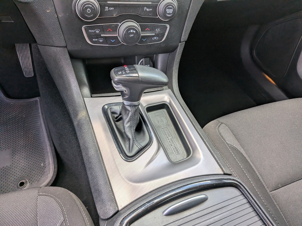 Dodge Charger Vehicle Full-screen Gallery Image 18