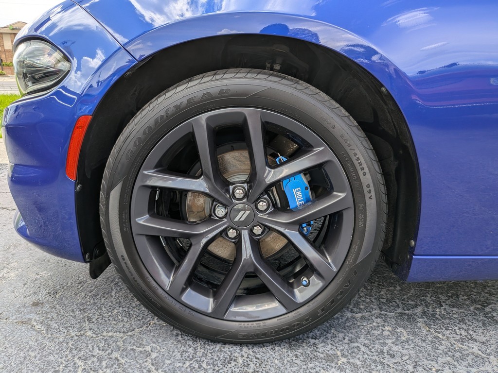 Dodge Charger Vehicle Full-screen Gallery Image 27
