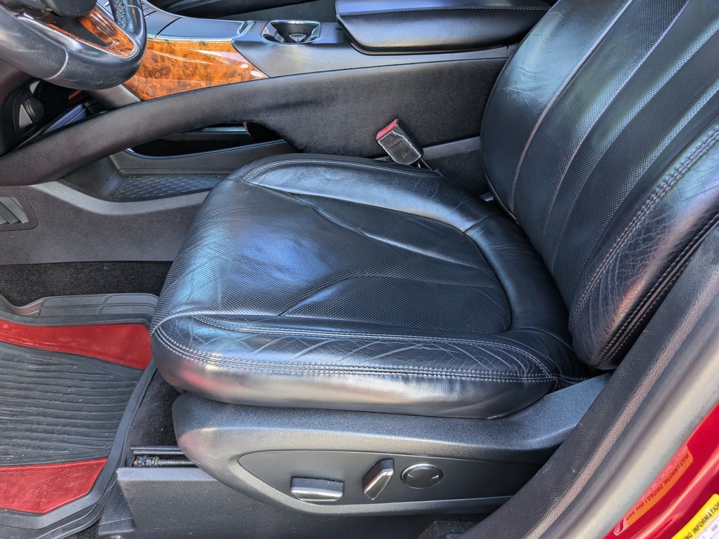 Lincoln MKX Vehicle Full-screen Gallery Image 19