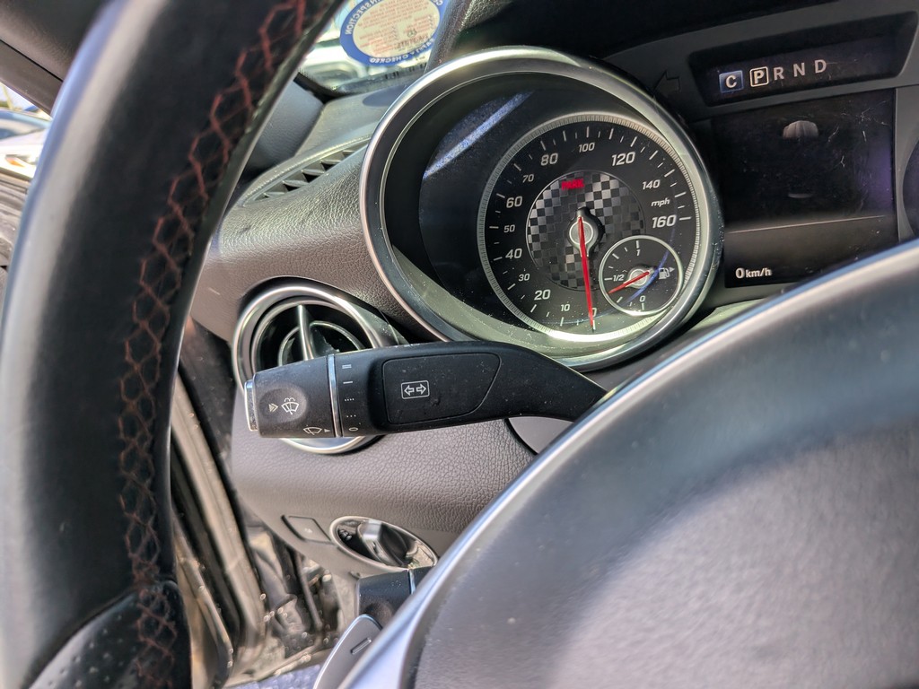 Mercedes-Benz SLC Vehicle Full-screen Gallery Image 28