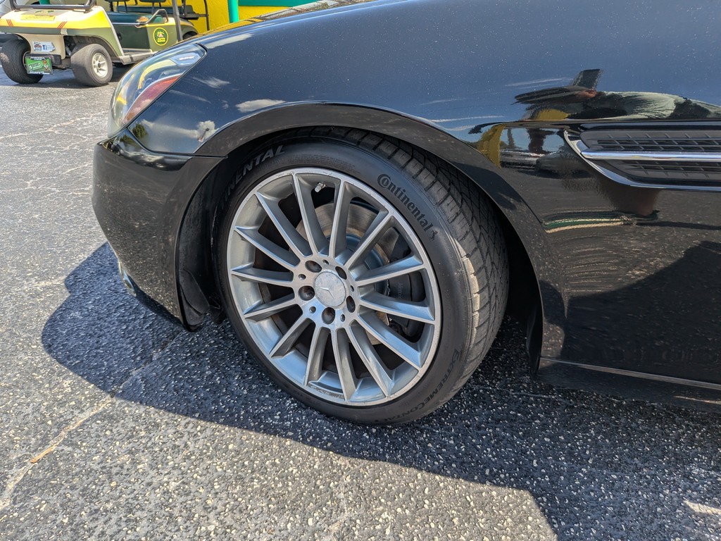 Mercedes-Benz SLC Vehicle Full-screen Gallery Image 30
