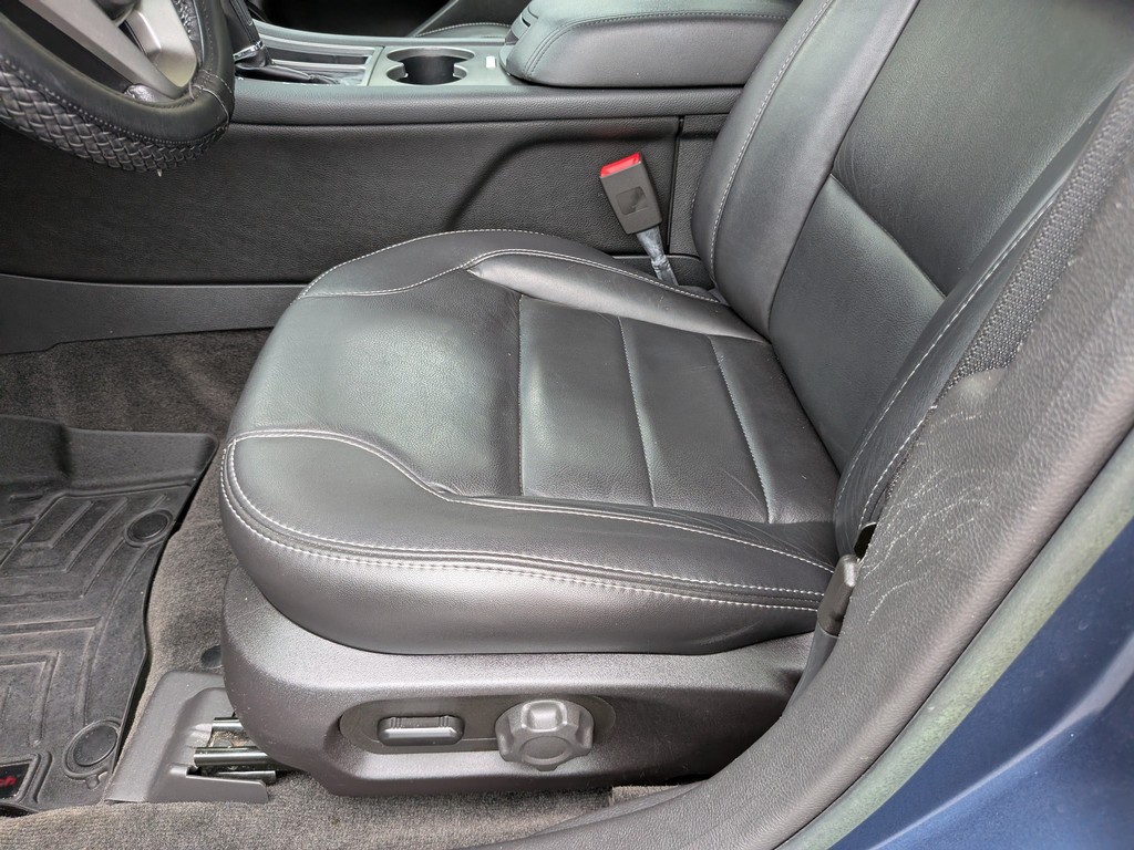 Ford Taurus Vehicle Full-screen Gallery Image 17
