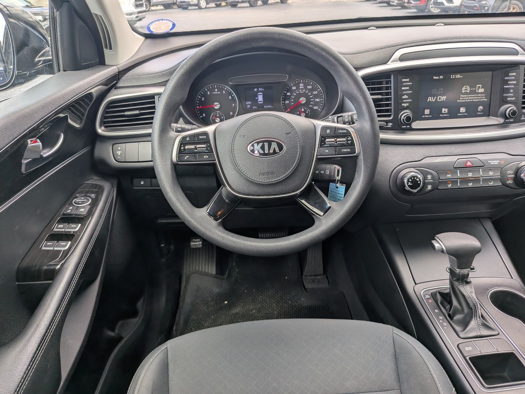 Kia Sorento Vehicle Full-screen Gallery Image 11