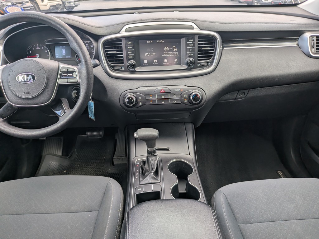 Kia Sorento Vehicle Full-screen Gallery Image 12