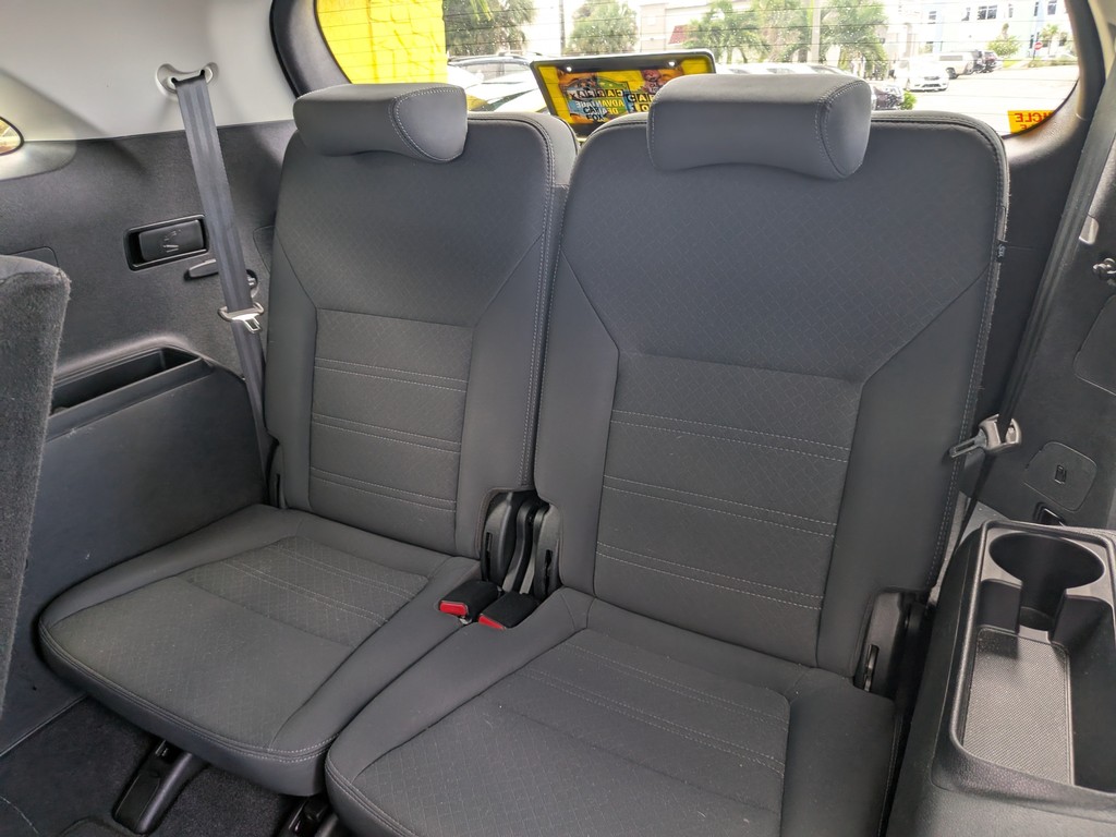 Kia Sorento Vehicle Full-screen Gallery Image 15
