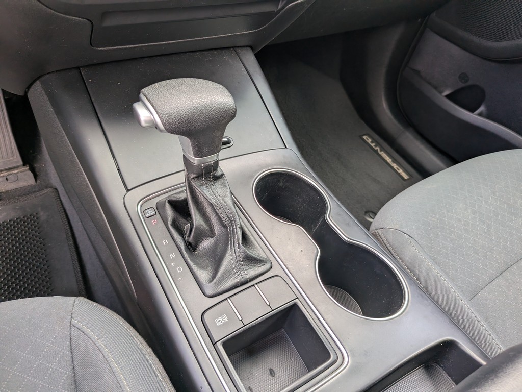 Kia Sorento Vehicle Full-screen Gallery Image 21