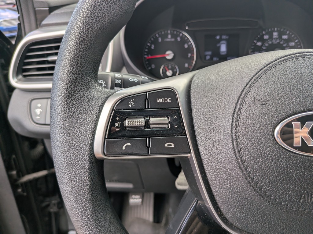 Kia Sorento Vehicle Full-screen Gallery Image 24