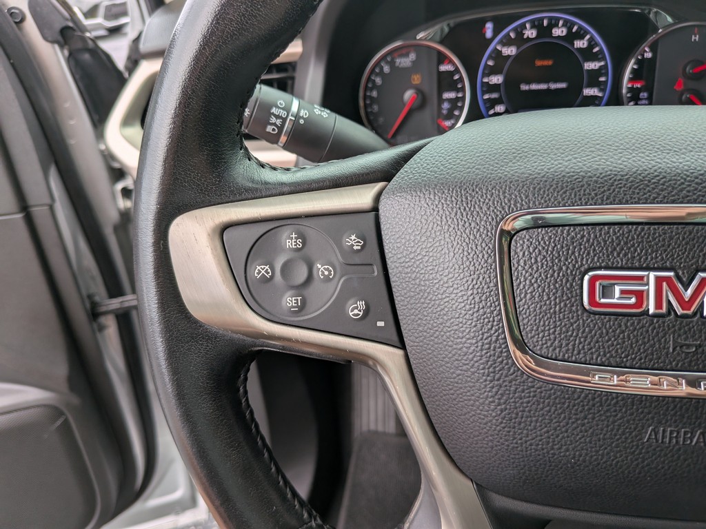 GMC Acadia Vehicle Full-screen Gallery Image 33