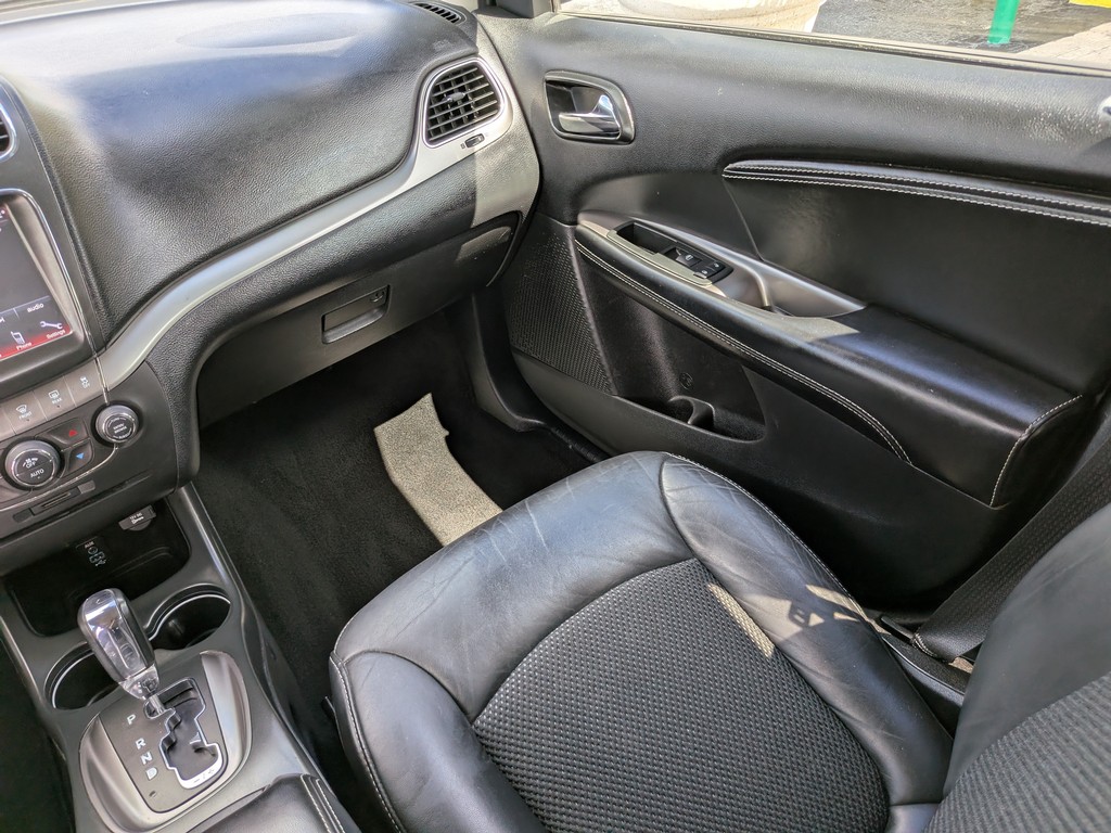 Dodge Journey Vehicle Full-screen Gallery Image 14