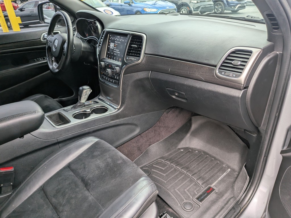 Jeep Grand Cherokee Vehicle Full-screen Gallery Image 12