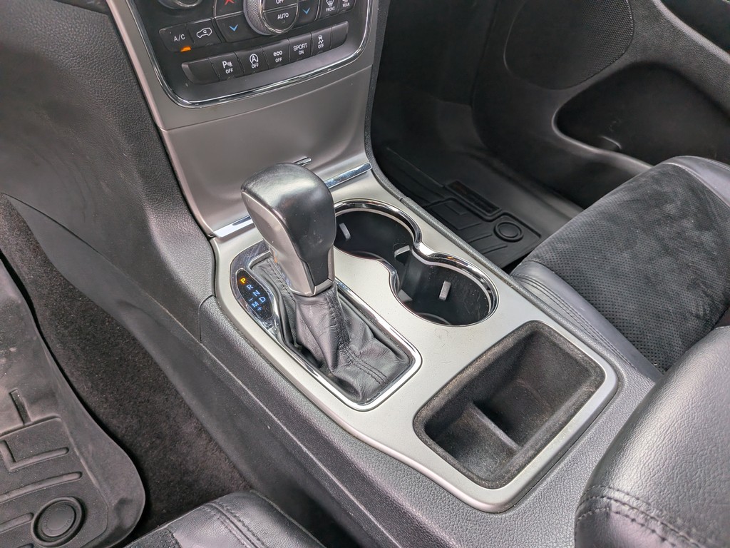 Jeep Grand Cherokee Vehicle Full-screen Gallery Image 26
