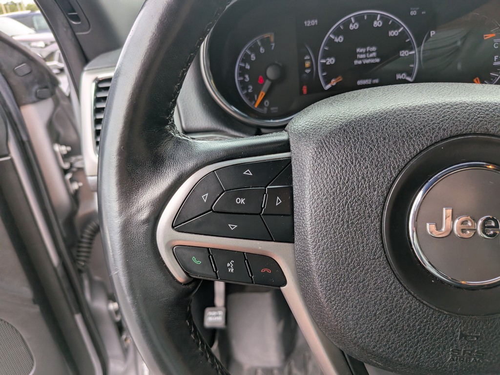 Jeep Grand Cherokee Vehicle Full-screen Gallery Image 29