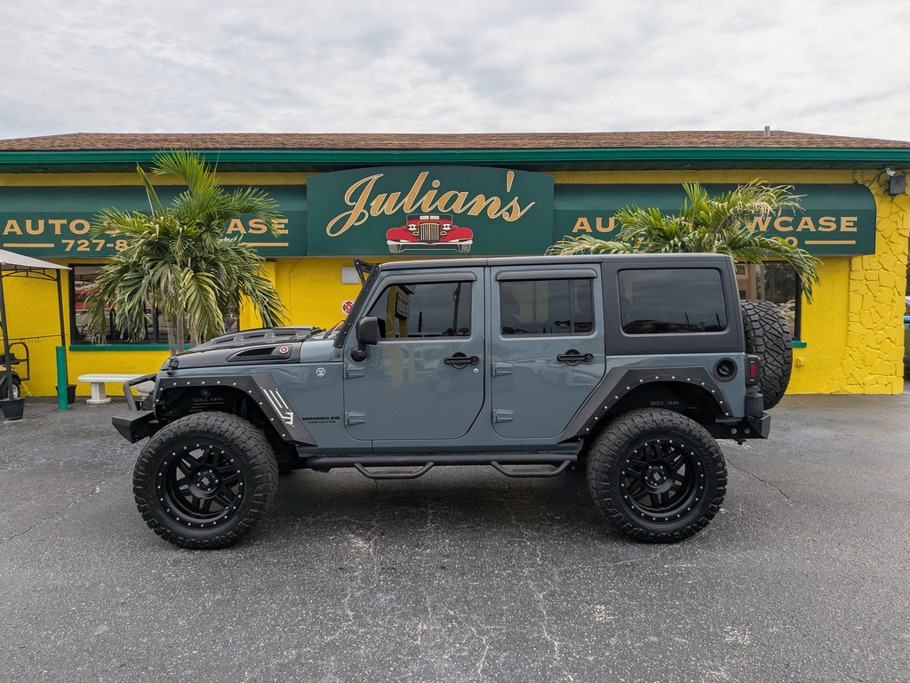 Jeep Wrangler Unlimited Vehicle Full-screen Gallery Image 02