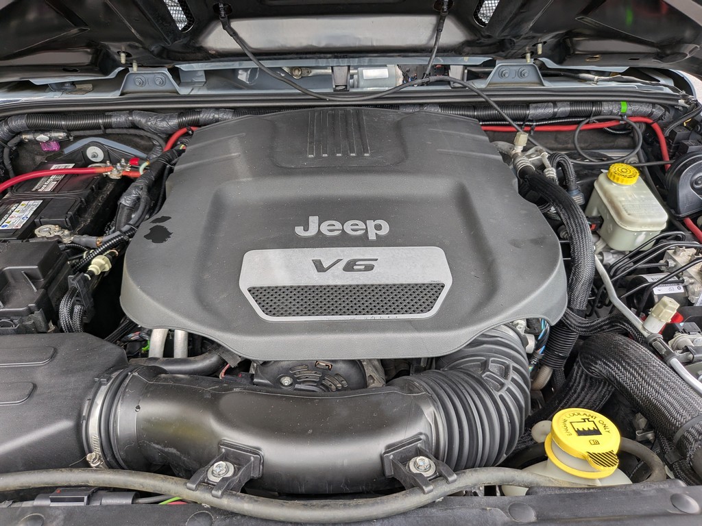 Jeep Wrangler Unlimited Vehicle Full-screen Gallery Image 08