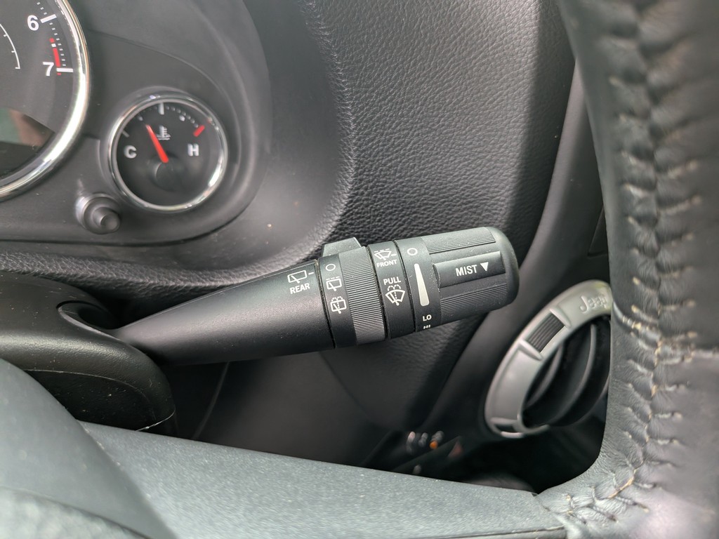Jeep Wrangler Unlimited Vehicle Full-screen Gallery Image 26