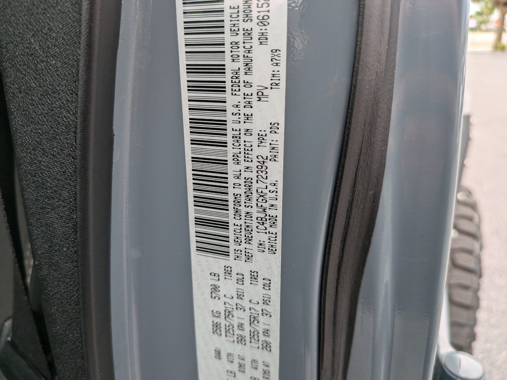 Jeep Wrangler Unlimited Vehicle Full-screen Gallery Image 29