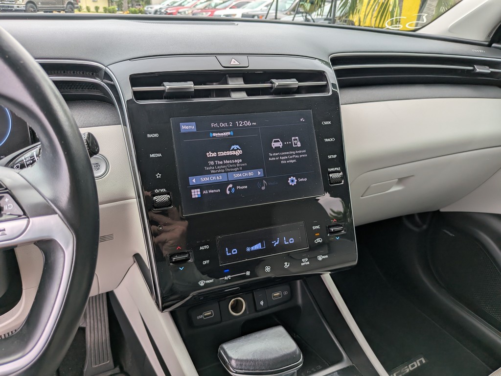 Hyundai Tucson Vehicle Full-screen Gallery Image 18