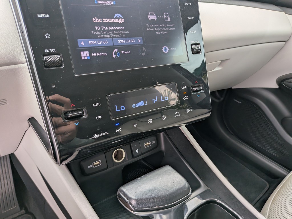 Hyundai Tucson Vehicle Full-screen Gallery Image 20