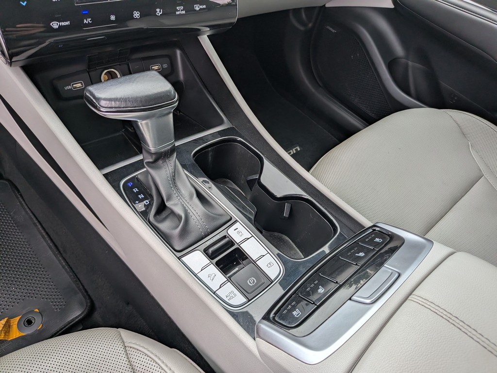 Hyundai Tucson Vehicle Full-screen Gallery Image 21