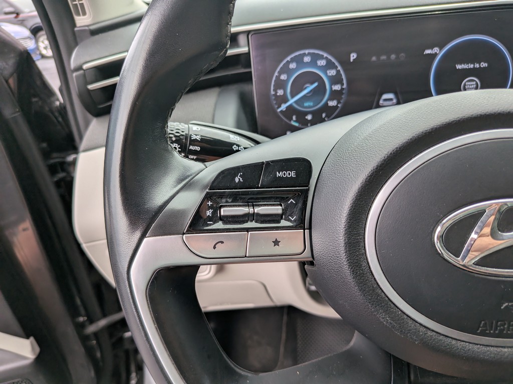 Hyundai Tucson Vehicle Full-screen Gallery Image 25