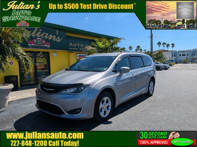 2017 Chrysler Pacifica Touring-L Plus