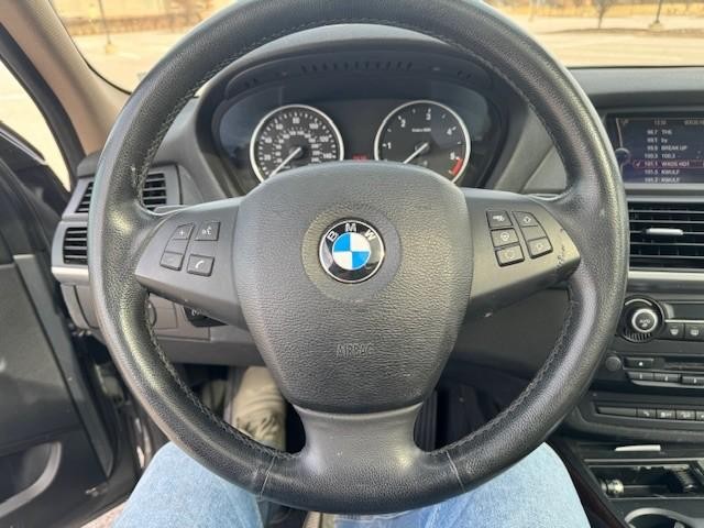 BMW X5 Vehicle Image 07