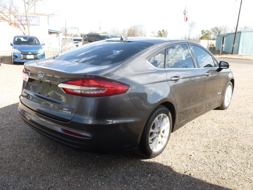 Ford Fusion Hybrid Vehicle Image 03