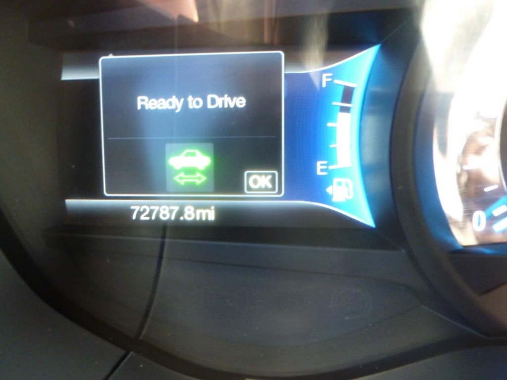 Ford Fusion Hybrid Vehicle Image 10