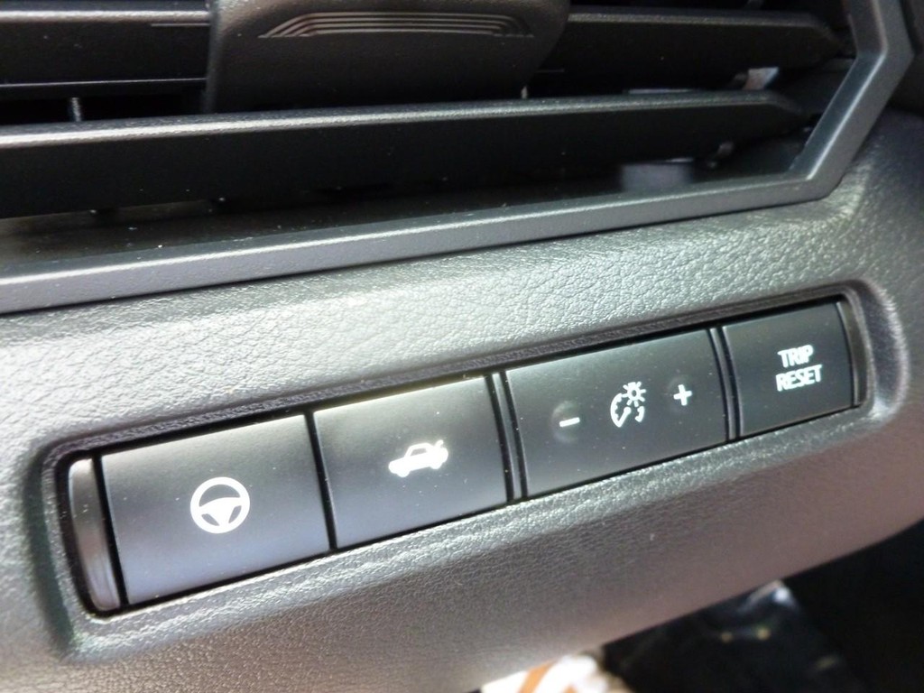 Nissan Altima Vehicle Image 10