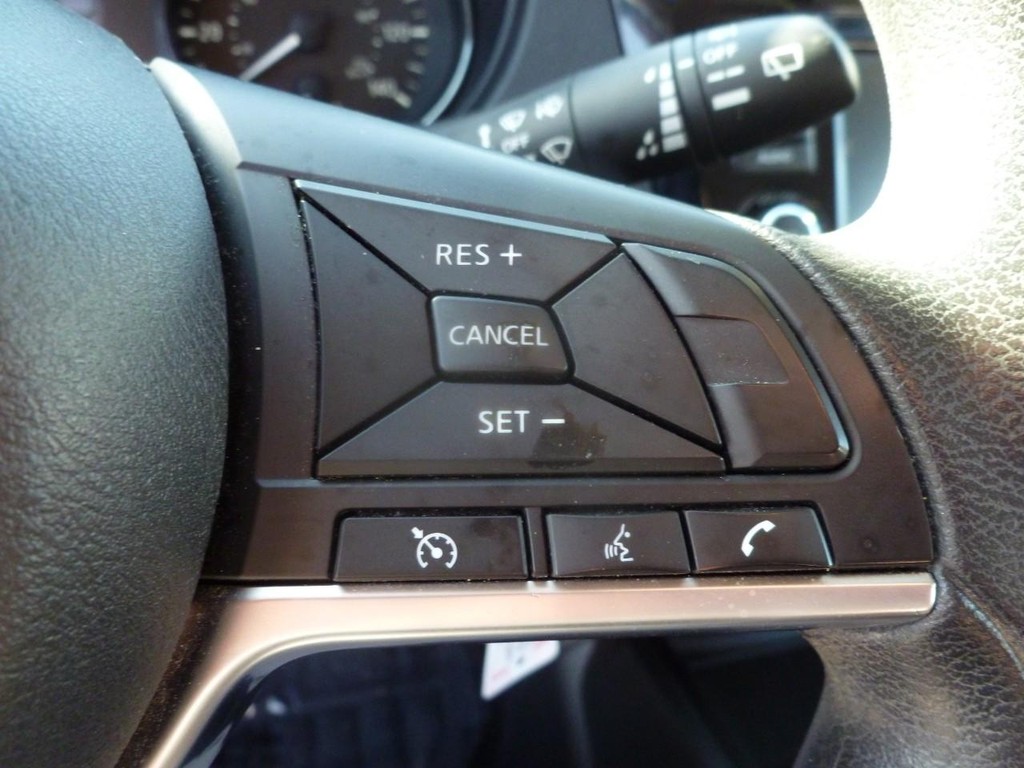 Nissan Rogue Sport Vehicle Image 13
