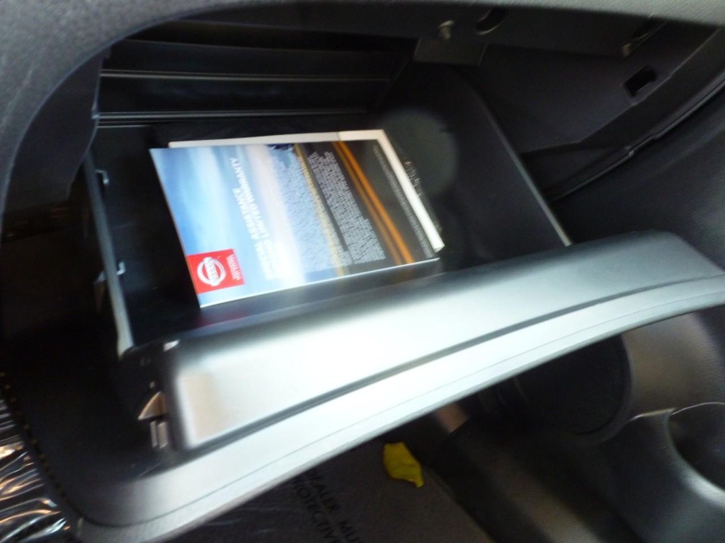 Nissan Rogue Sport Vehicle Image 18