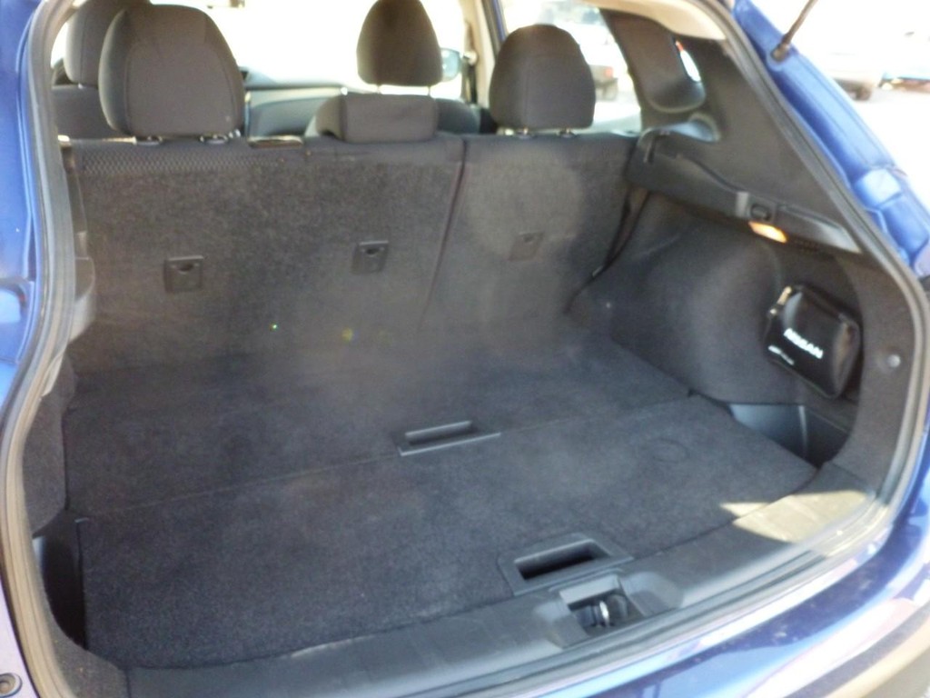 Nissan Rogue Sport Vehicle Image 25