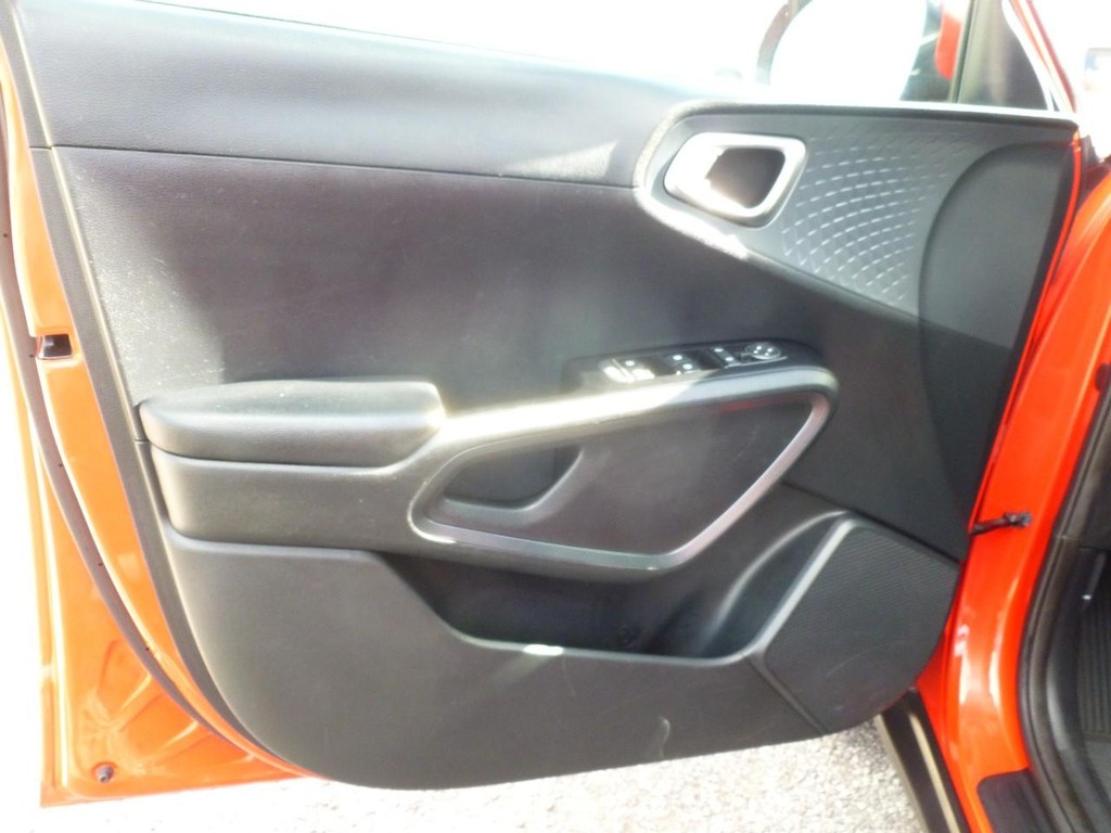 Kia Soul Vehicle Image 17