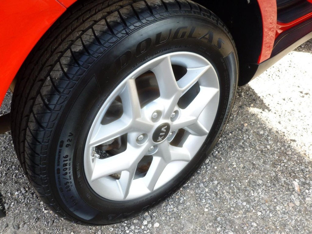 Kia Soul Vehicle Image 24