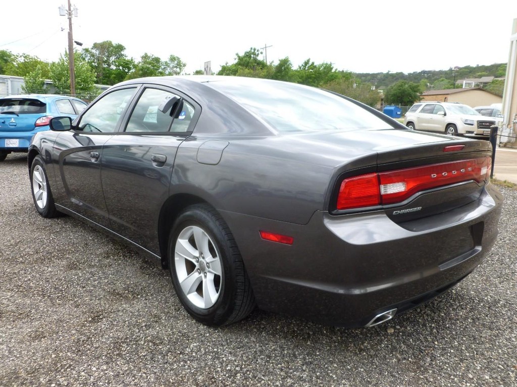 Dodge Charger Vehicle Image 02