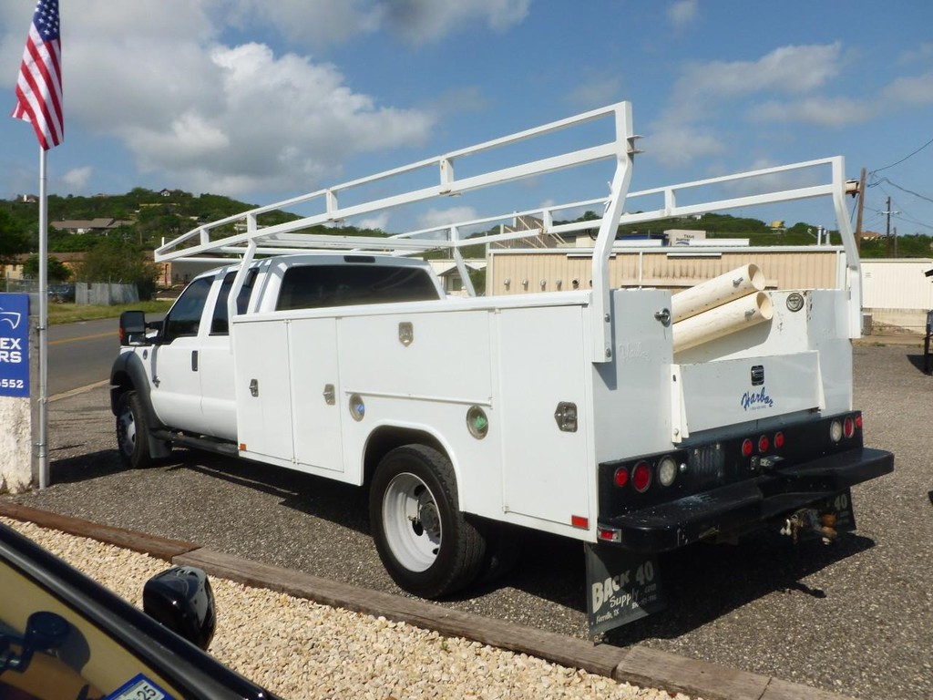 Ford Super Duty F-450 DRW Vehicle Image 02