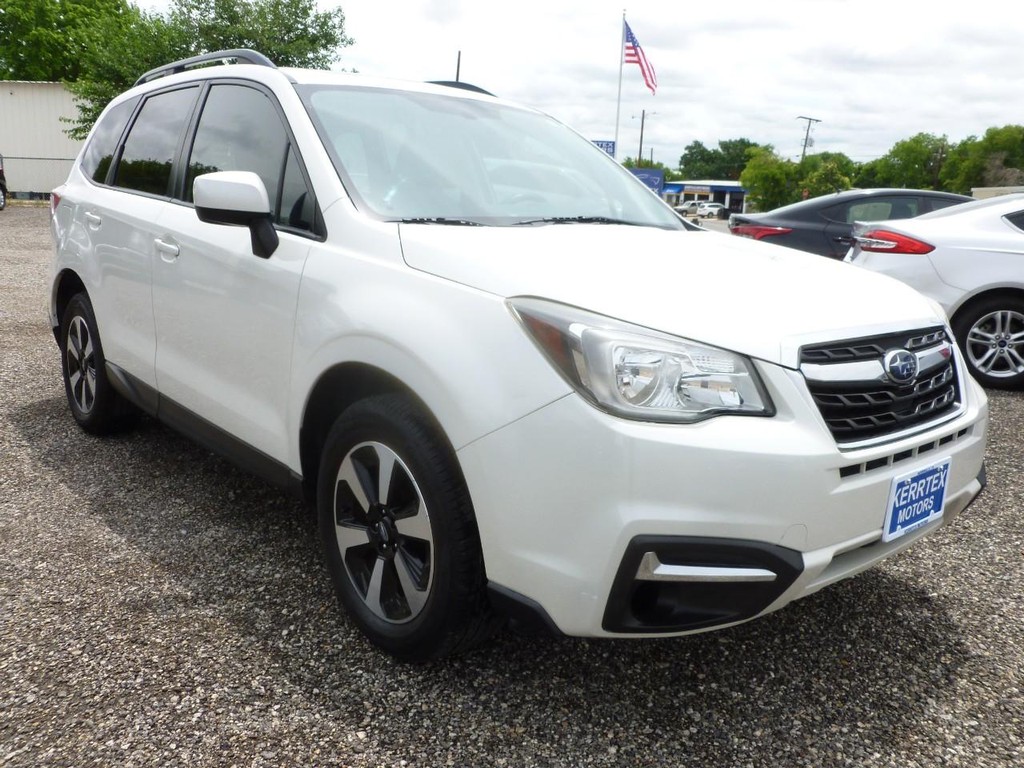 Subaru Forester Vehicle Image 05