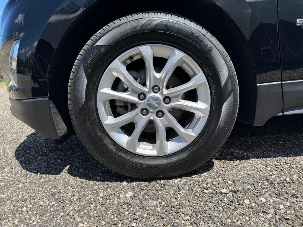 Chevrolet Equinox Vehicle Image 14