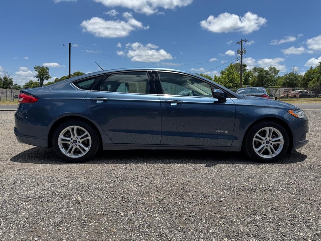 Ford Fusion Hybrid Vehicle Image 08