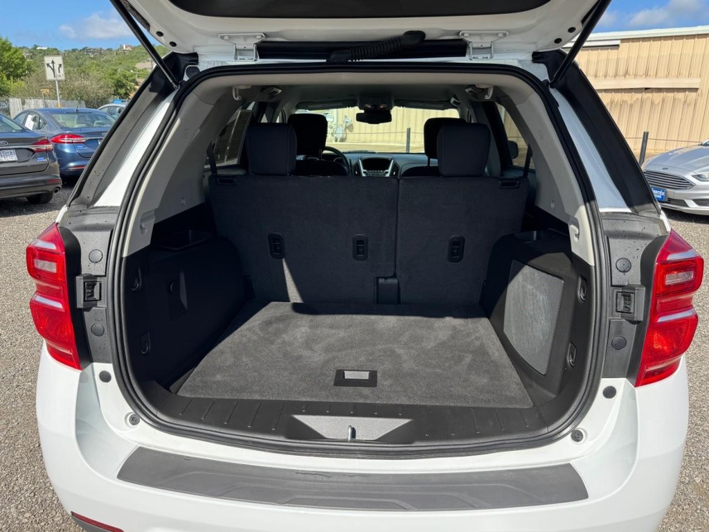 Chevrolet Equinox Vehicle Image 09